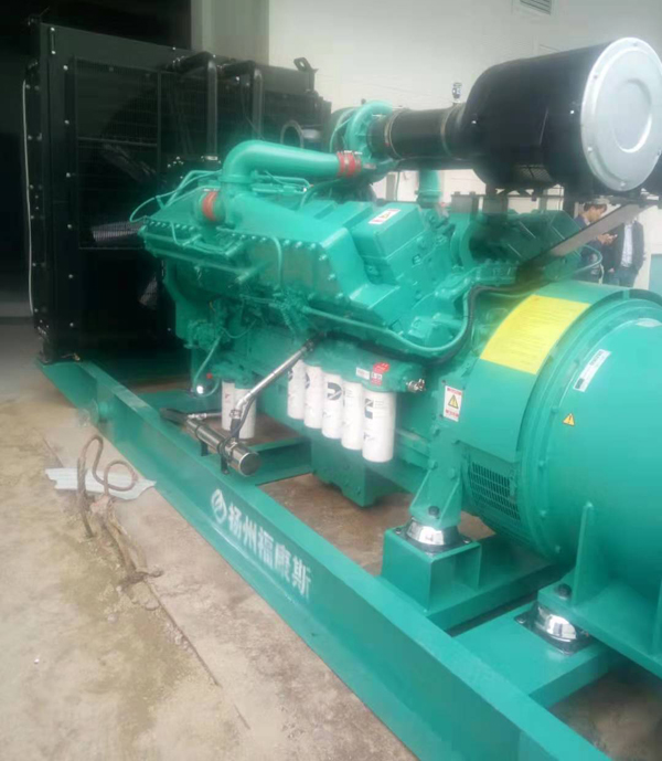 梅县发电机租赁使用中无电压或电压太低怎么办？