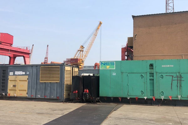 梅县发电机出租空气滤清器的清洁频率是多少？