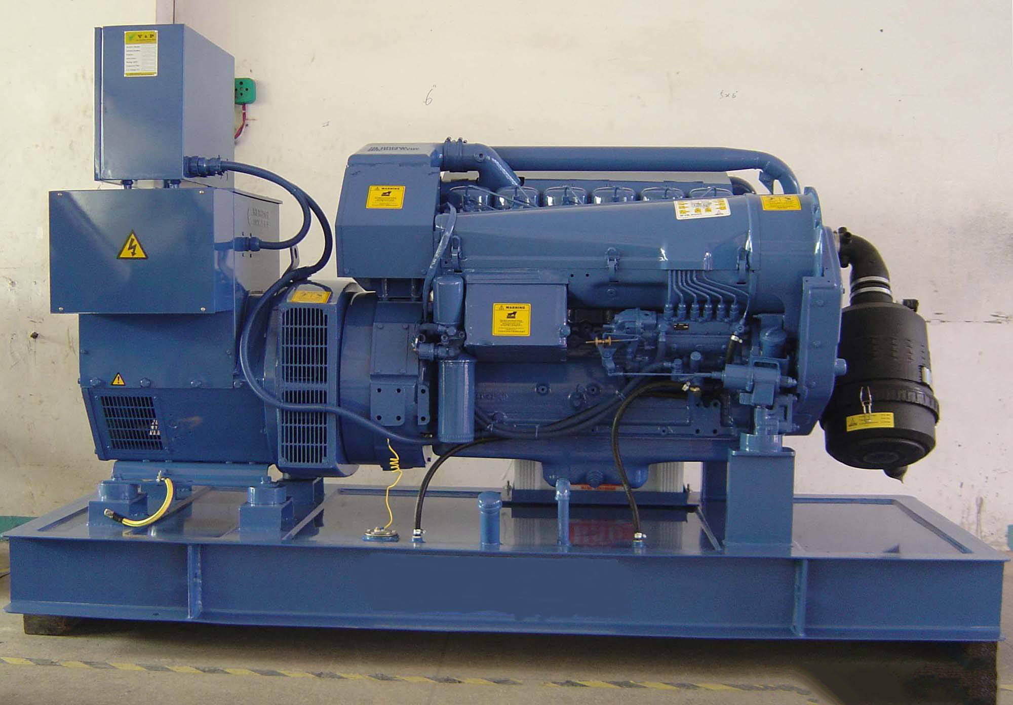 梅县汽油发电机组冬季启动前，电瓶需要做哪些检查和维护？